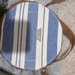Circular crossbody